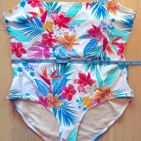 Joe Fresh One Piece Swim Suit - Picture 5 of 7